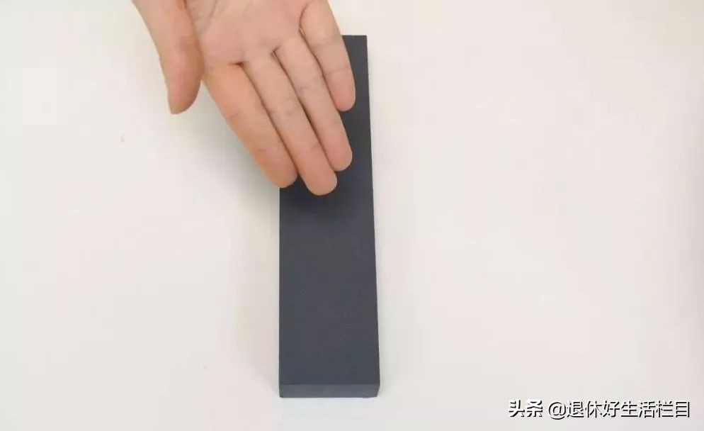 剪刀钝了怎么办简单又方便,剪刀变钝了怎么让它恢复