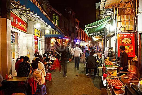 重庆九龙美食街吃货的天堂,国内十大美食街吃货的天堂