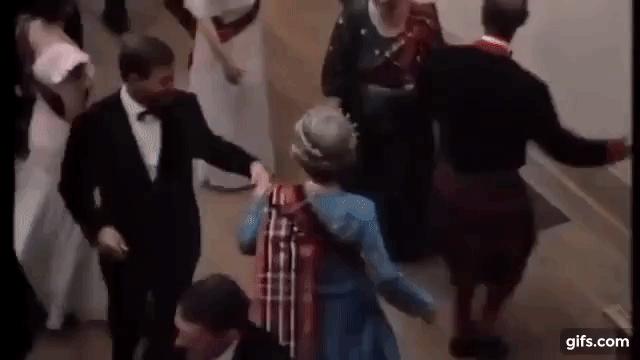 93岁女王年年放暑假！深扒女王秘密“朋友圈”，看看她都玩些啥