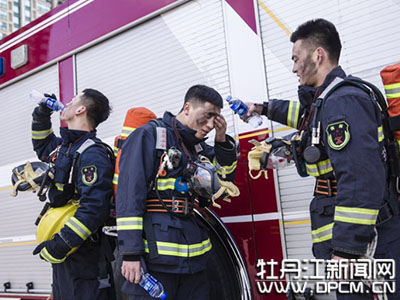 水与火的缠绵解读,水与火的交融和缠绵