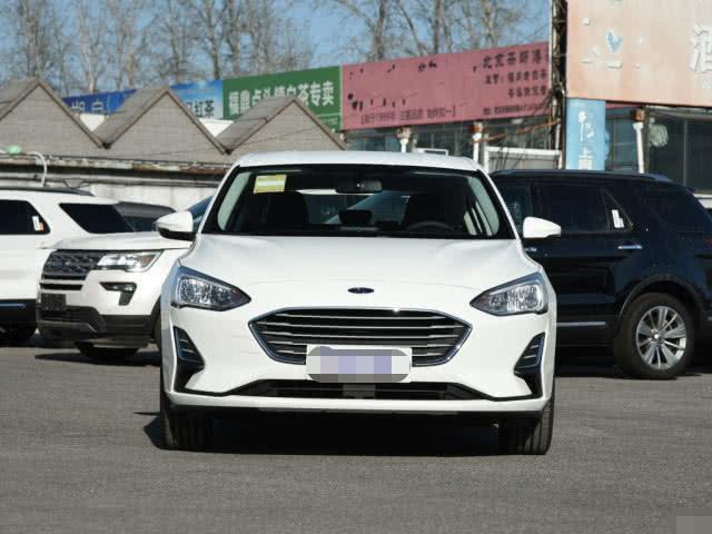 经典福克斯1.8手动二挡破百,福特福克斯两厢1.0t几秒破百