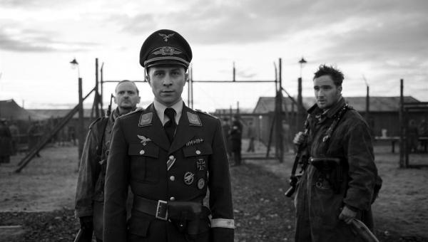 冒牌上尉电影观后感,冒牌上尉电影深度解析