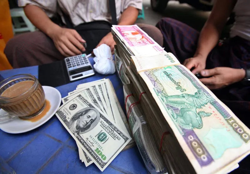 缅甸曼德勒翡翠市场淼淼珠宝,缅甸曼德勒翡翠市场成品100万手镯