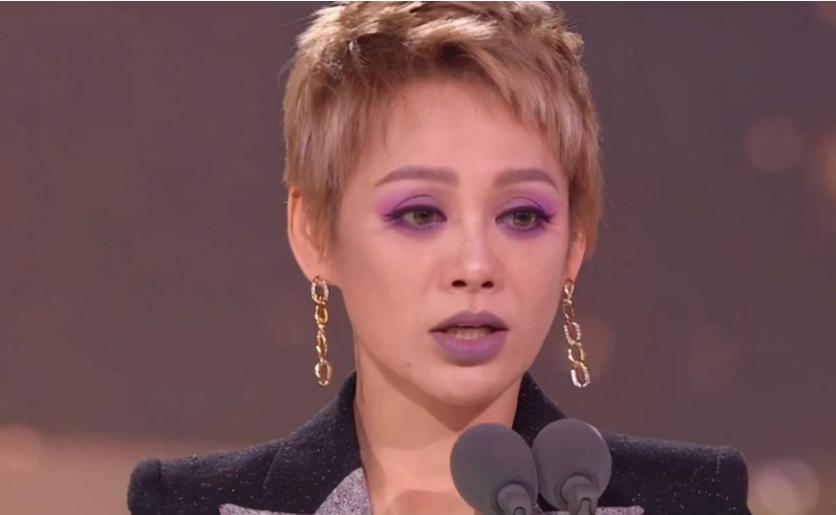 张馨予光头,张馨予晒光头造型视频