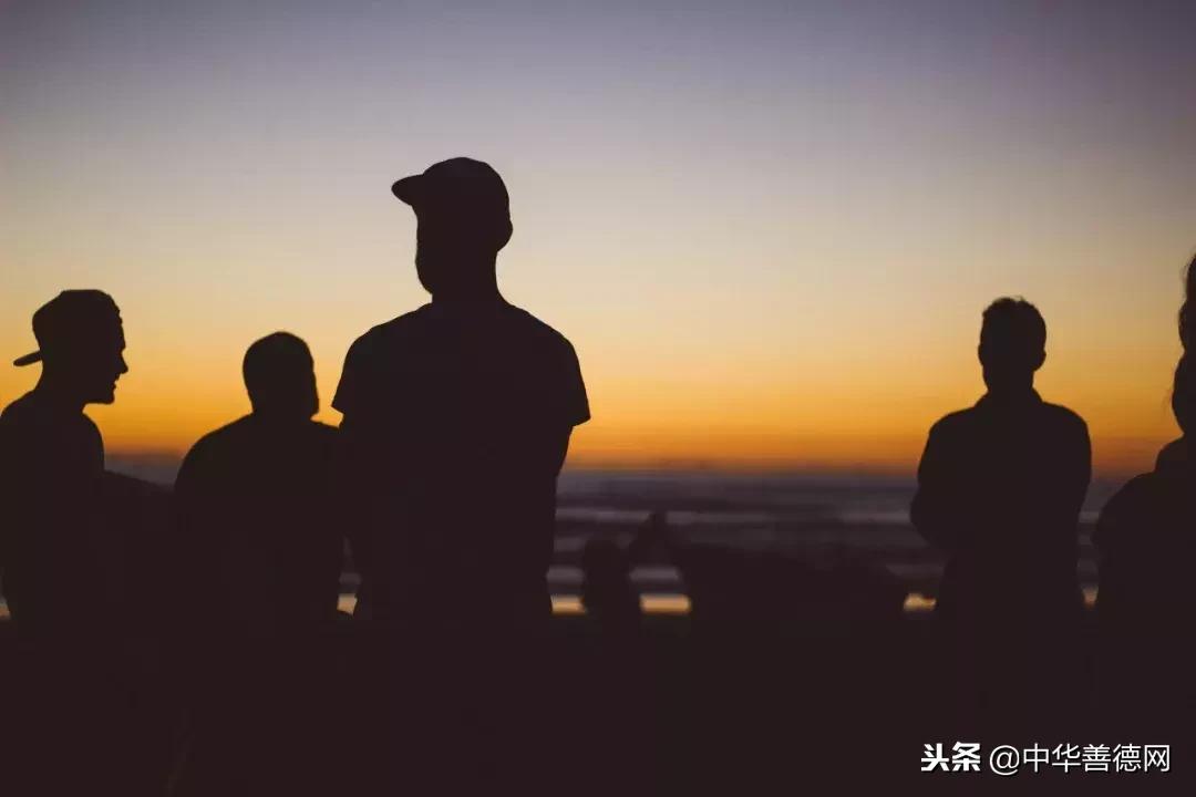 坏人淘汰好人的社会深度,社会好人被淘汰的过程