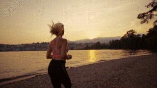 ppt怎么搞一个好看的背景,如何快速做好一个万能的ppt背景