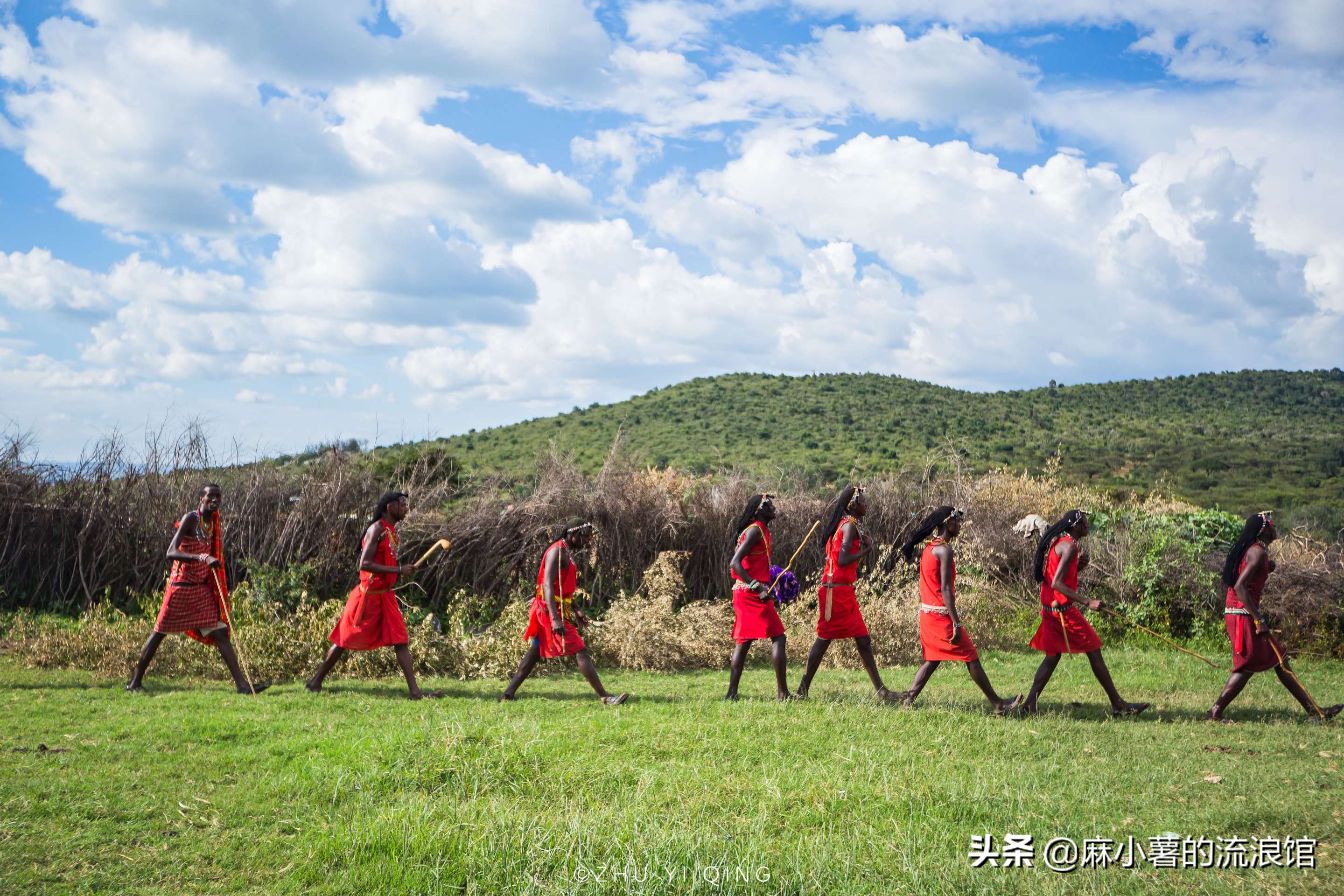 非洲草原隐居着一神秘部落，肯尼亚马赛人，弹跳力十足出门带木棍