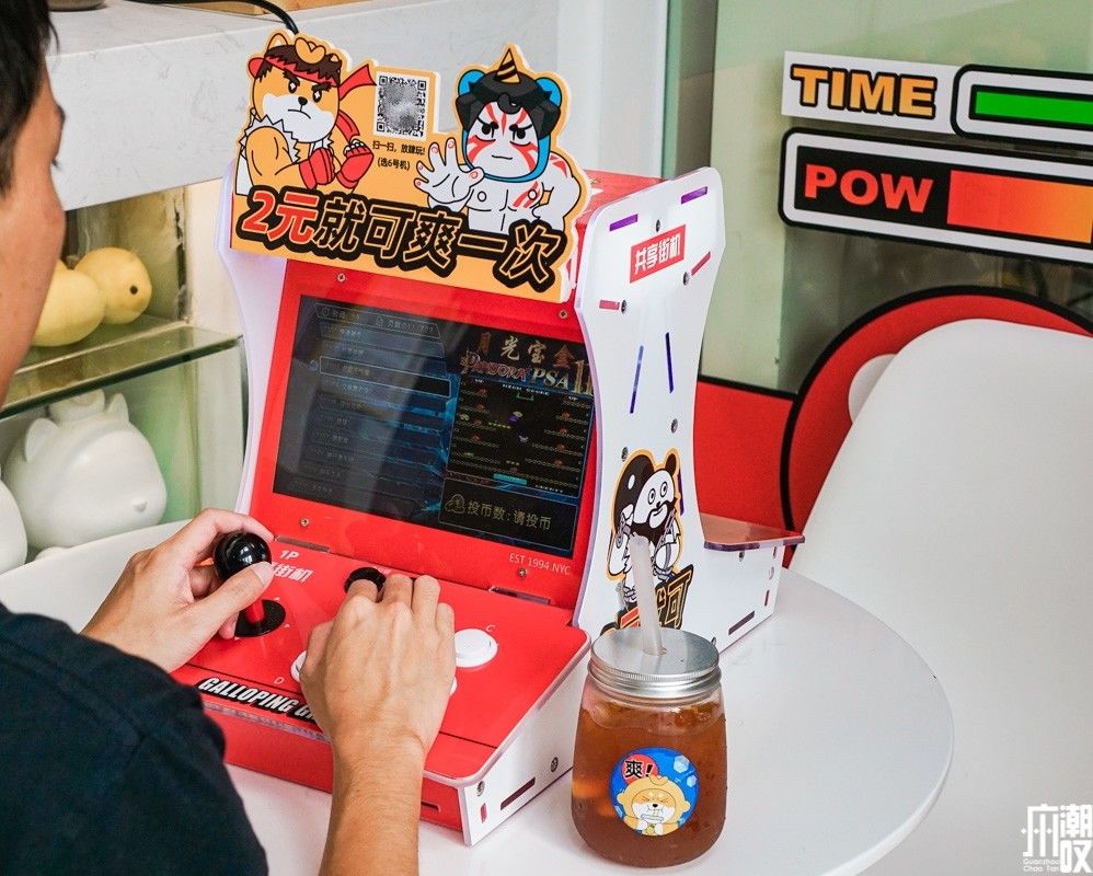 新潮展览+撸狗，广州这家新开的汪星人主题店萌爆了