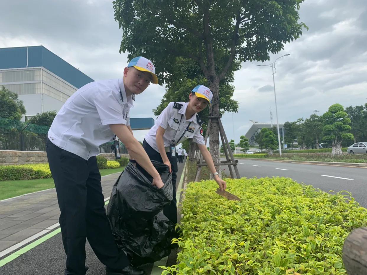 元翔厦门空港团委组织开展“美丽空港”主题志愿者活动