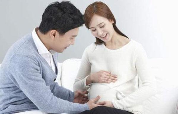 孕妇怀孕了喝鲜牛奶对孩子好吗,孕妇初期喝牛奶会影响胎儿吗