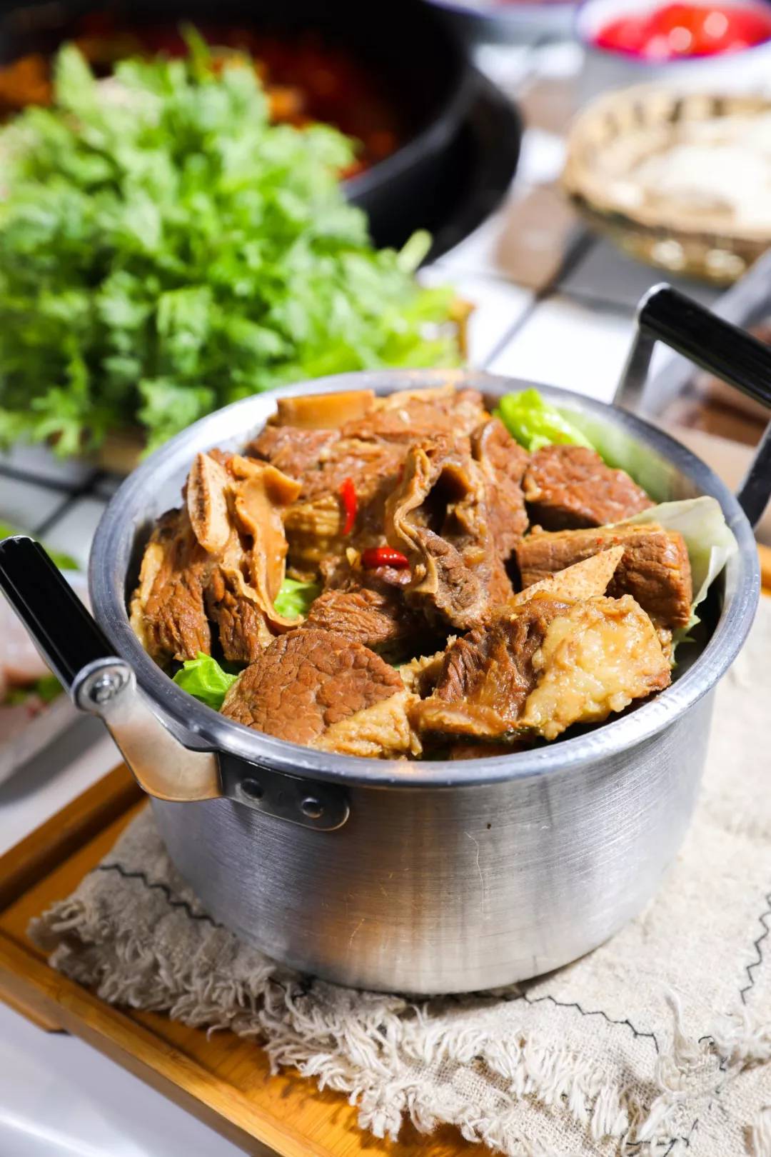 牛排与火锅完美结合，分分钟挑逗你的味蕾