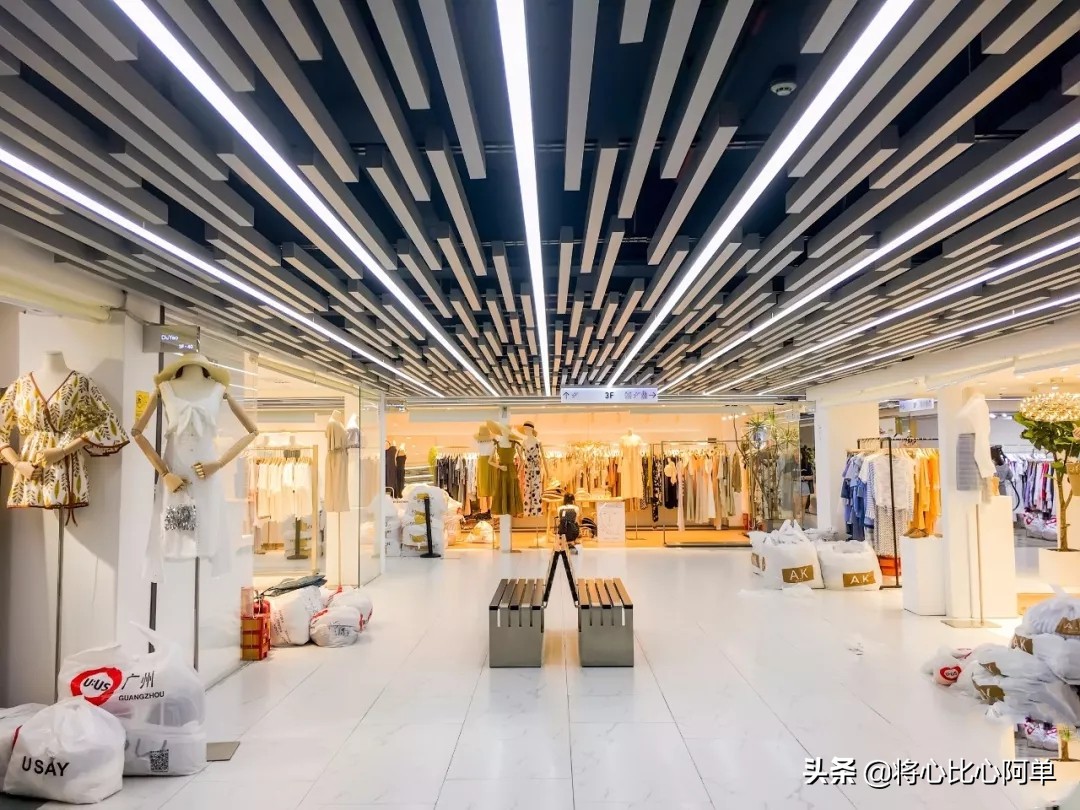 广州凌晨五点的火车,广州凌晨四点的样子