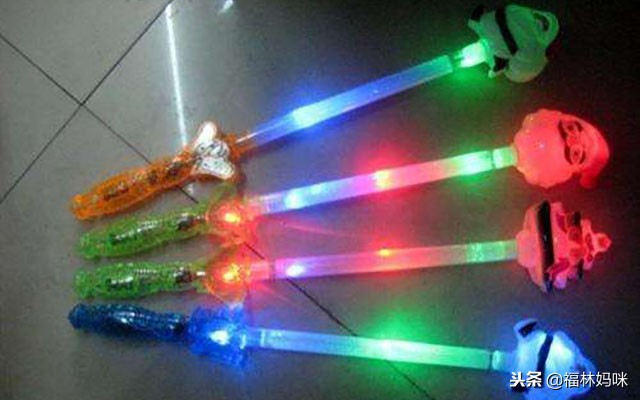 灯太暗会影响宝宝视力发育吗,宝宝用什么灯保护视力