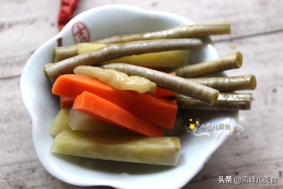 腌制四川酸菜的正确方法,天热腌的酸菜几天能吃