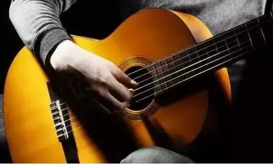 怎么学习吉他最快掌握,老年人学吉他最快的方法