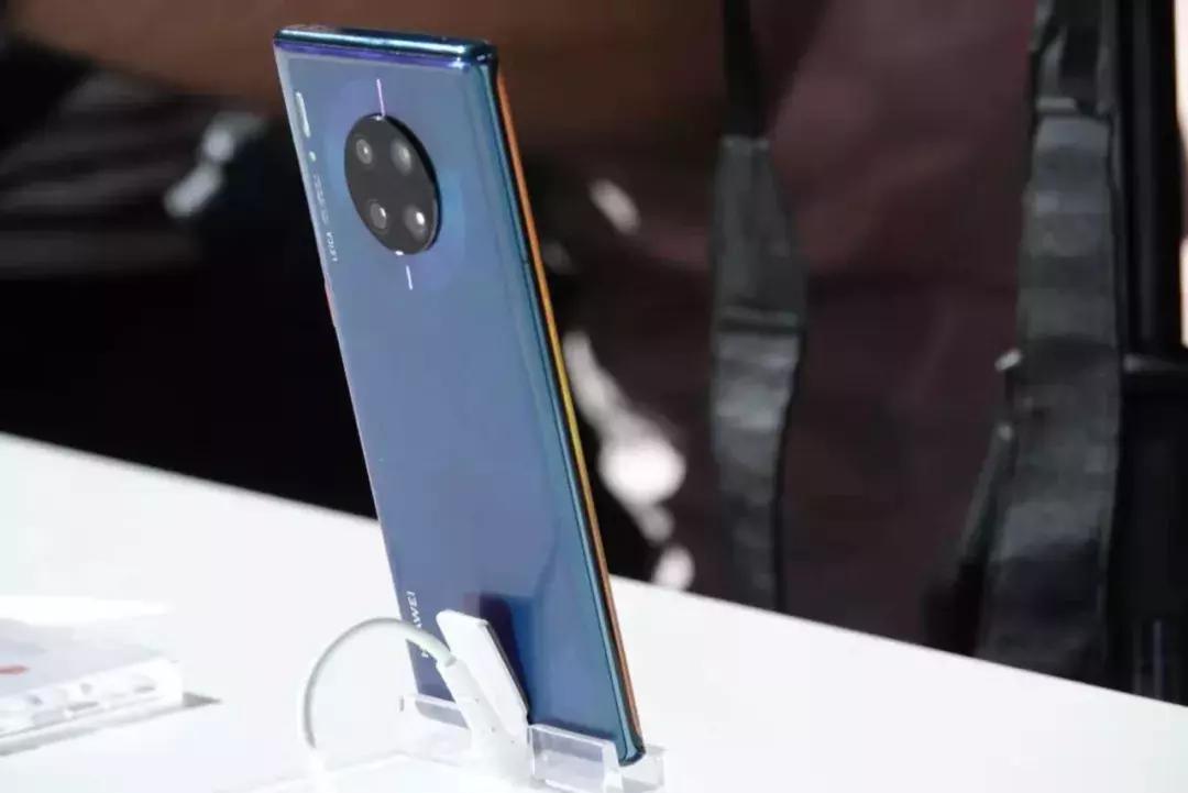 每秒7680帧慢拍！14根5G天线，华为Mate30发布，智慧屏也来了