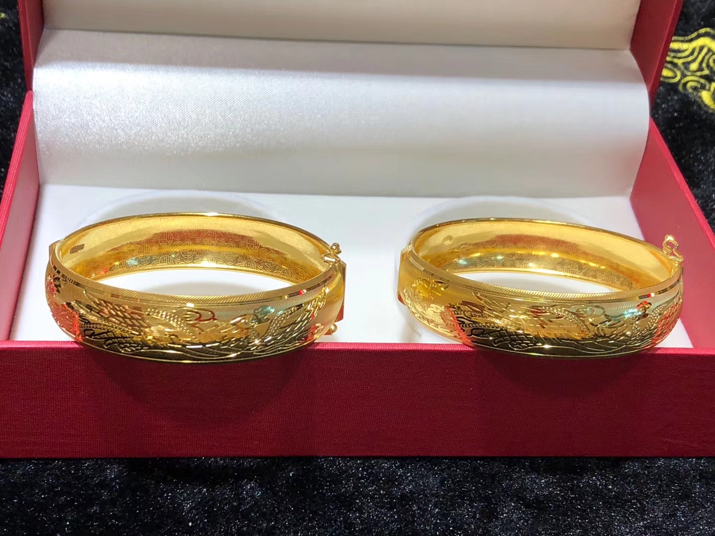 必买的经典黄金手镯,值得推荐的黄金手镯