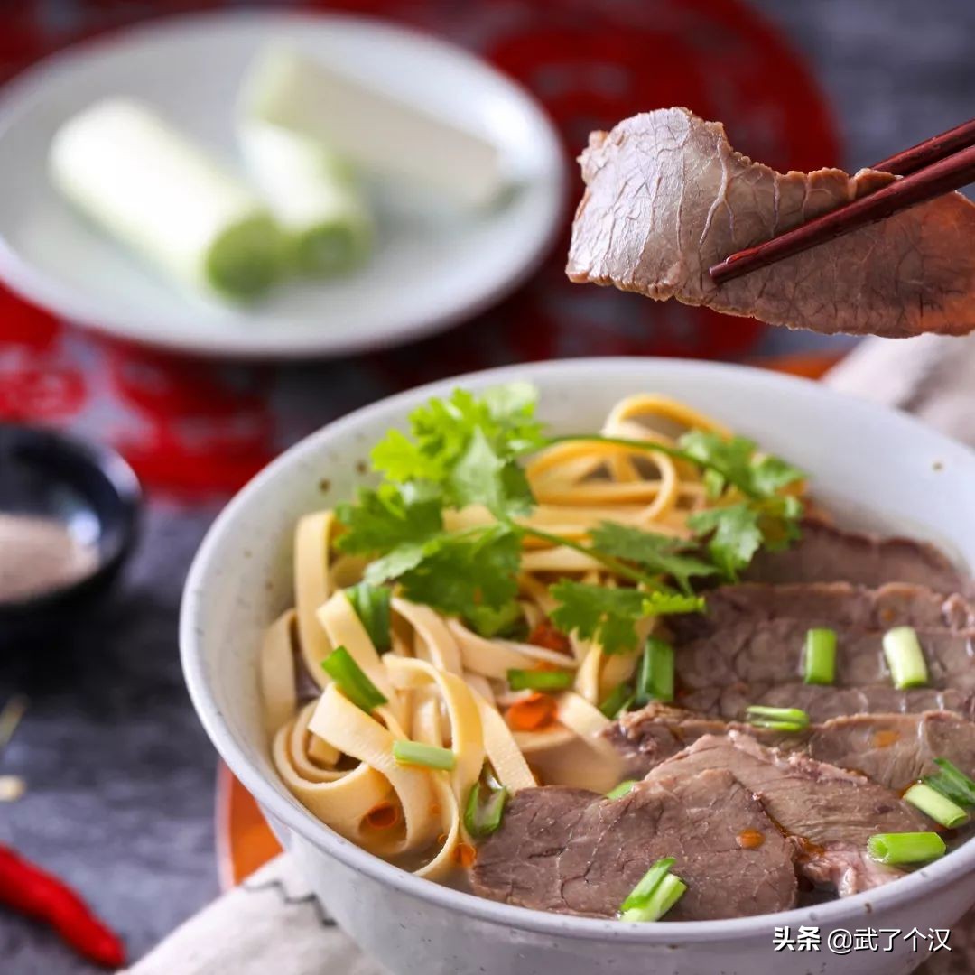 听说我的同事一天吃遍全世界，他是怎么办到的？