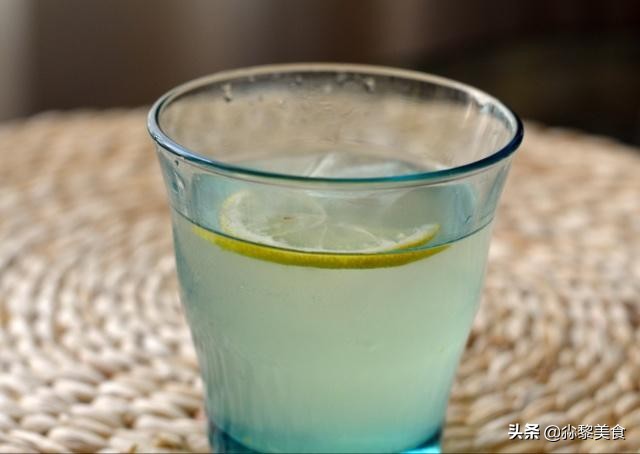 在家自制蜂蜜柠檬茶,自制蜂蜜柠檬茶对身体好处