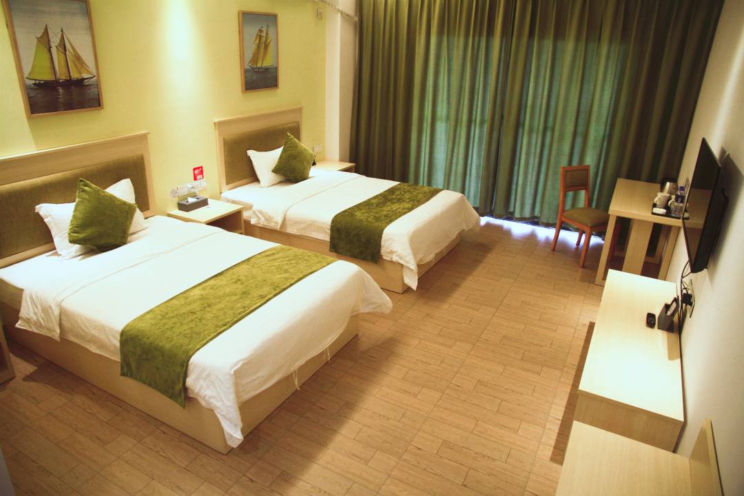 「8月」不限行，299元抢大亚湾霞涌海悦公馆观景房“赏”碧海蓝天