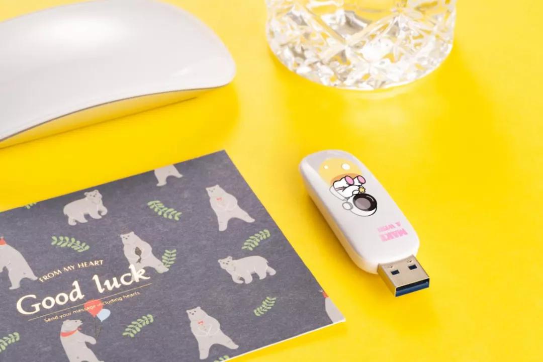 宇航太空人，萌趣可爱，台电上新大白宇航员款U盘