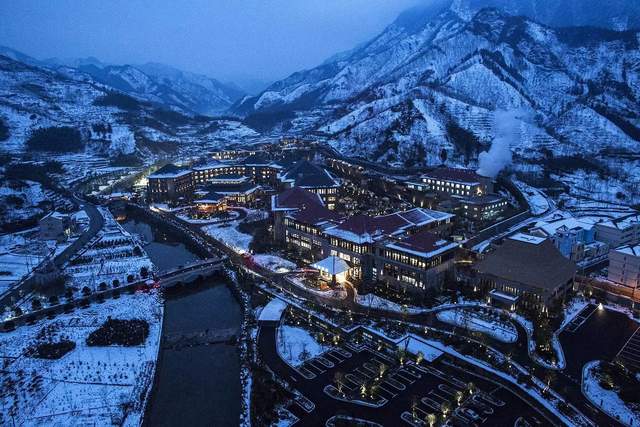这几处温泉胜地让你温暖,世界六大温泉胜地