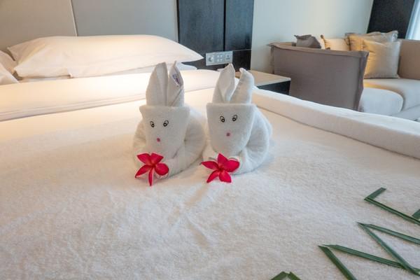 亚龙湾度假酒店全部测评,亚龙湾一线海景哪个酒店比较好