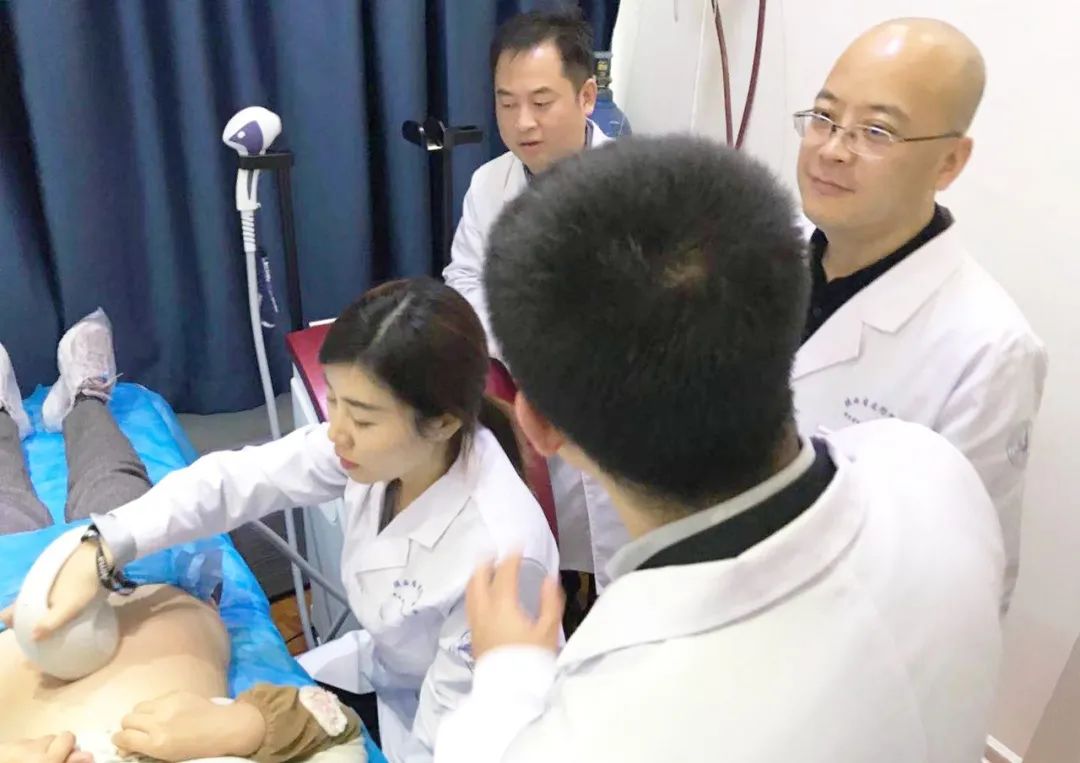 以平凡历炼优秀，让优秀成为习惯三秦最美医务工作者——省地方病防治研究所省皮防所医院院长张虹