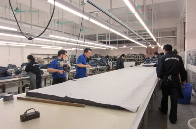 怡富制衣：专业质量20年，以中高档牛仔服装享誉市场