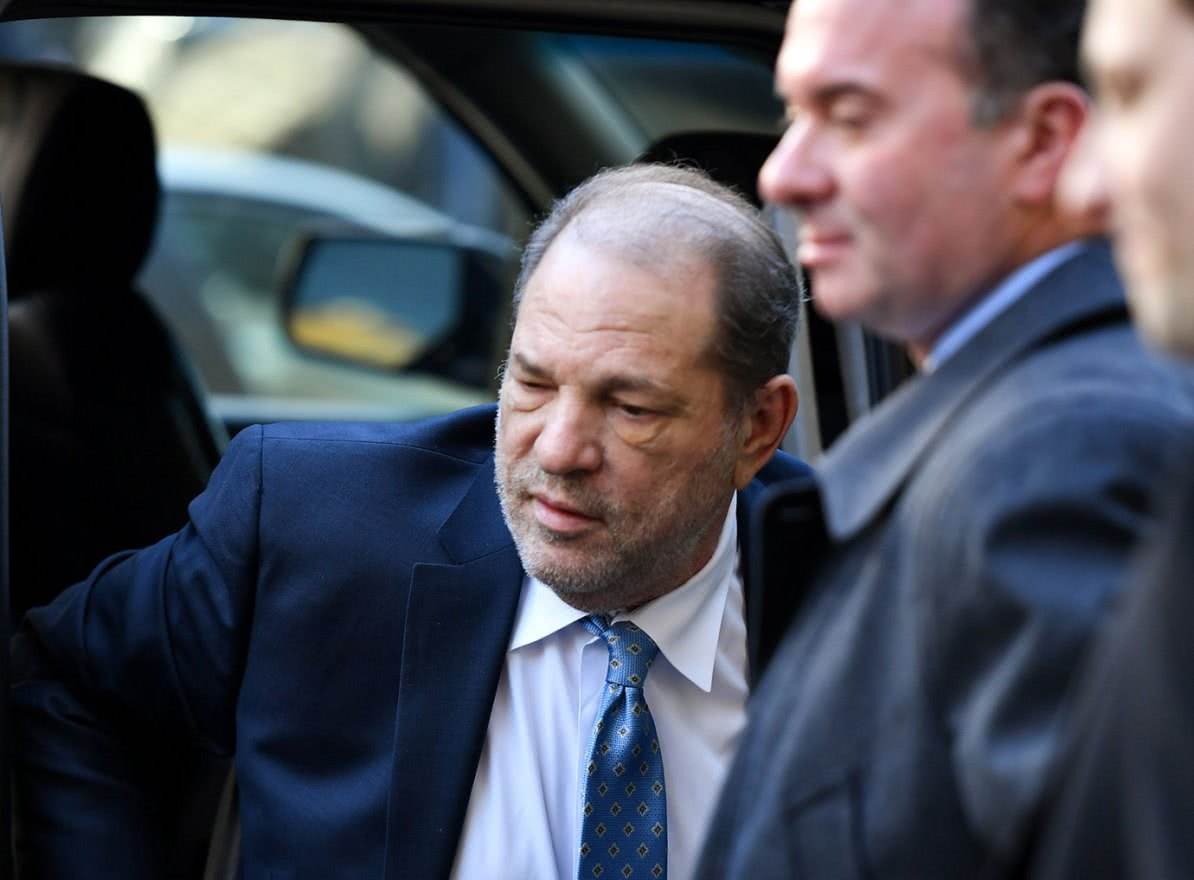 韦恩斯坦被判23年,曾被70多名女性指控,瑞秋饰演者也遭其性骚扰