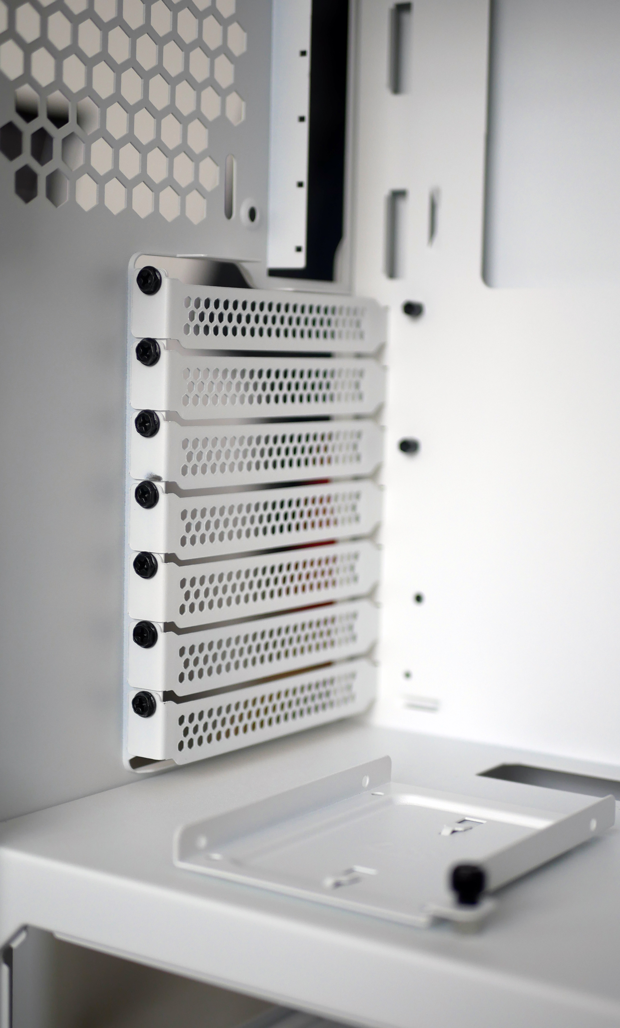 tt挑战者v3机箱,挑战者h3机箱安装教程