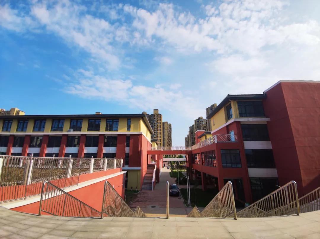 郑州市郑东新区招聘小学教师公告,郑东新区云台小学