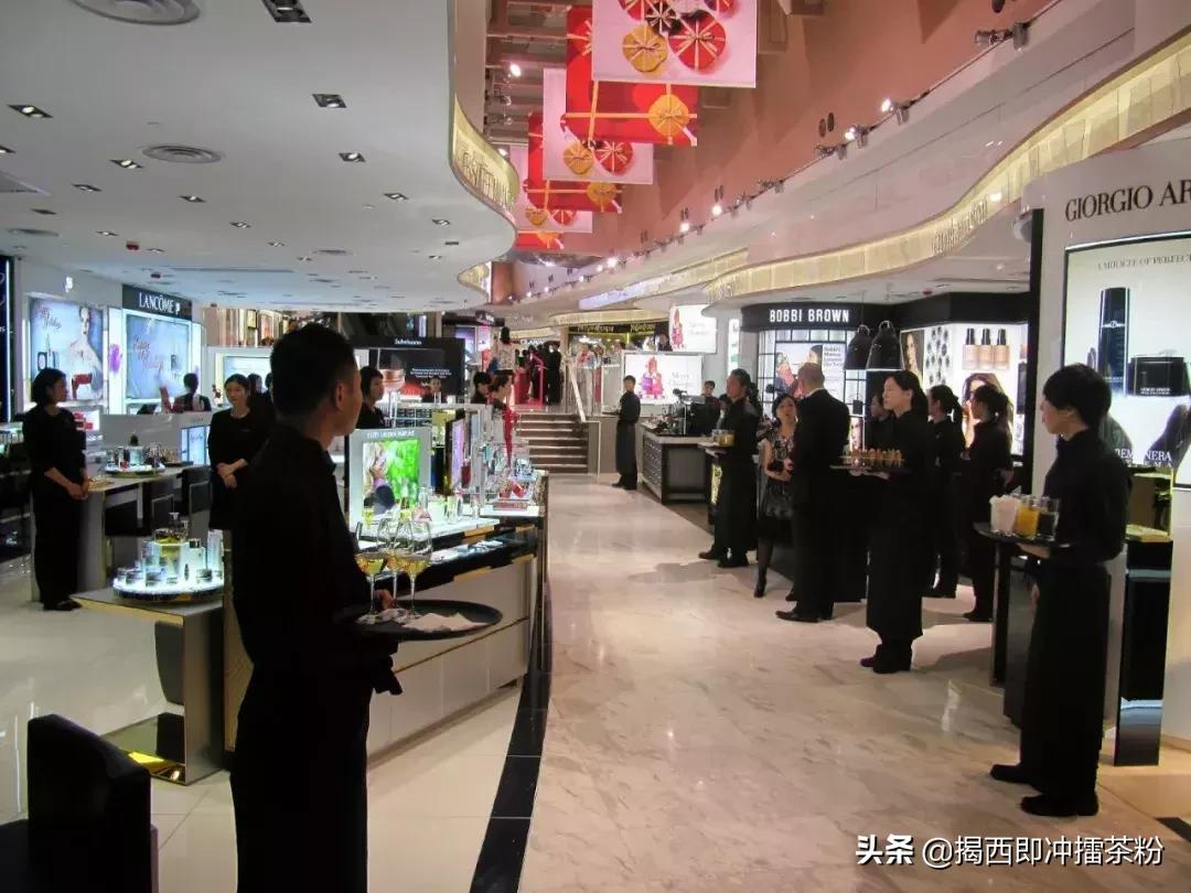 香港本地人喜欢的潮店,香港潮牌折扣店在什么地方