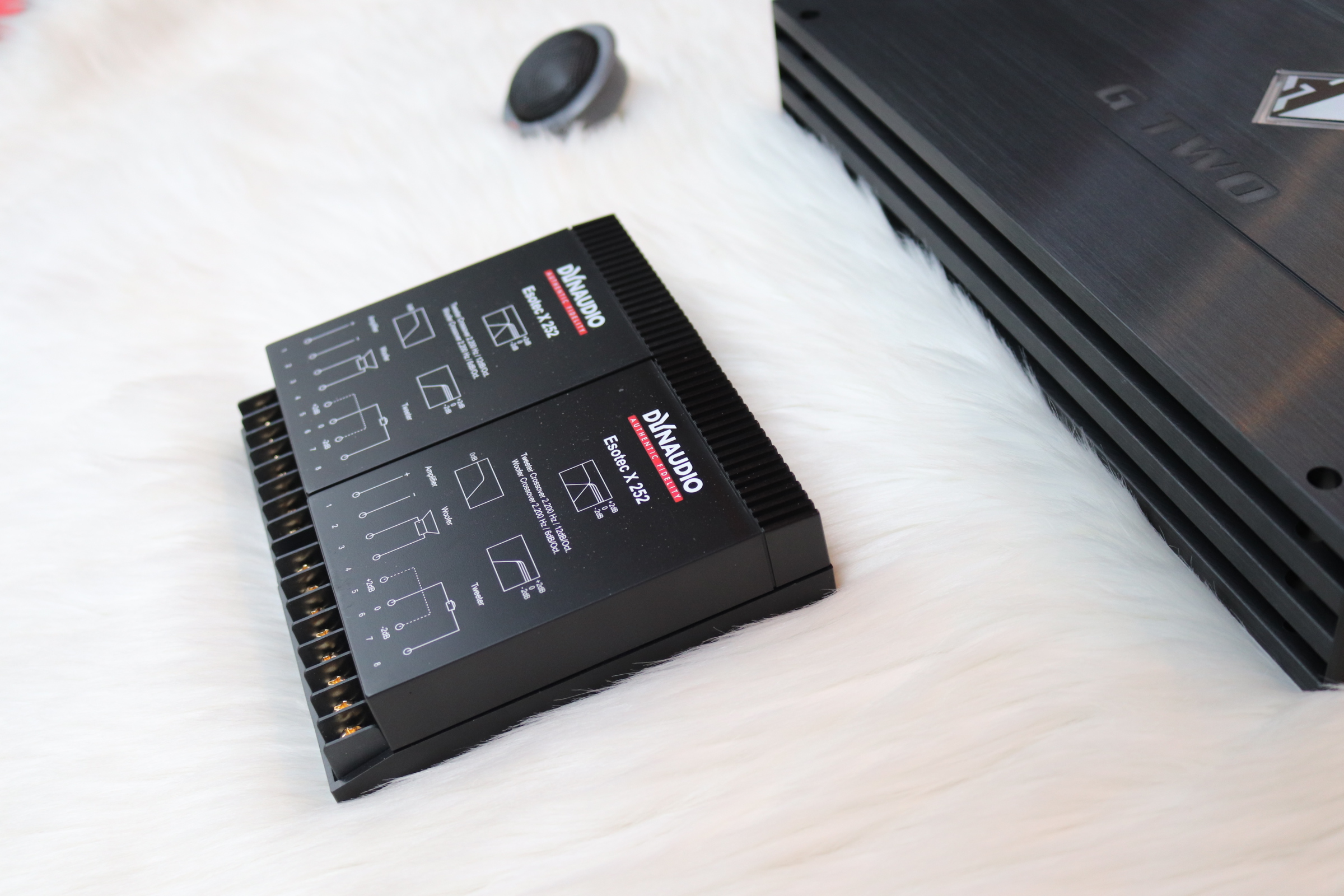 保时捷卡曼汽车音响如何改装呢？简单的音响改装不简单的效果体验