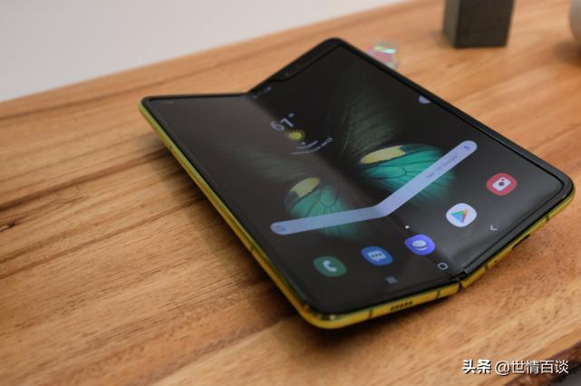 三星最新款折叠手机明日首销,三星w2019折叠翻盖双屏幕手机