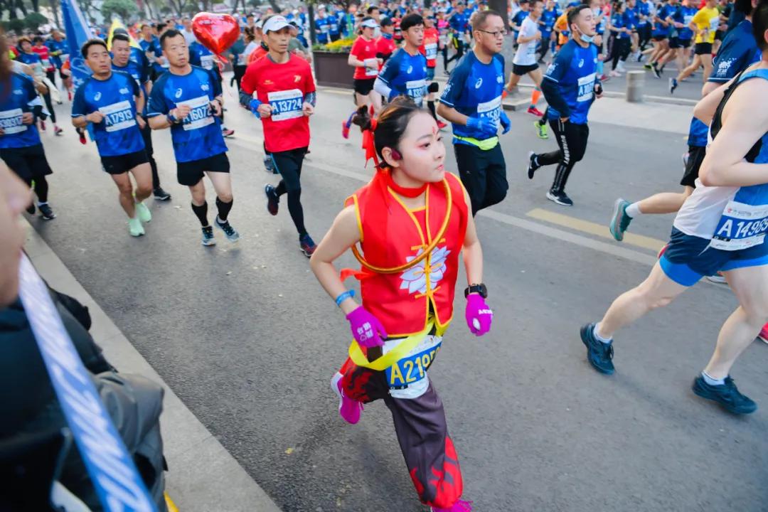 今天你们的朋友圈被刷屏了吗,今天的朋友圈被这几个字霸屏了