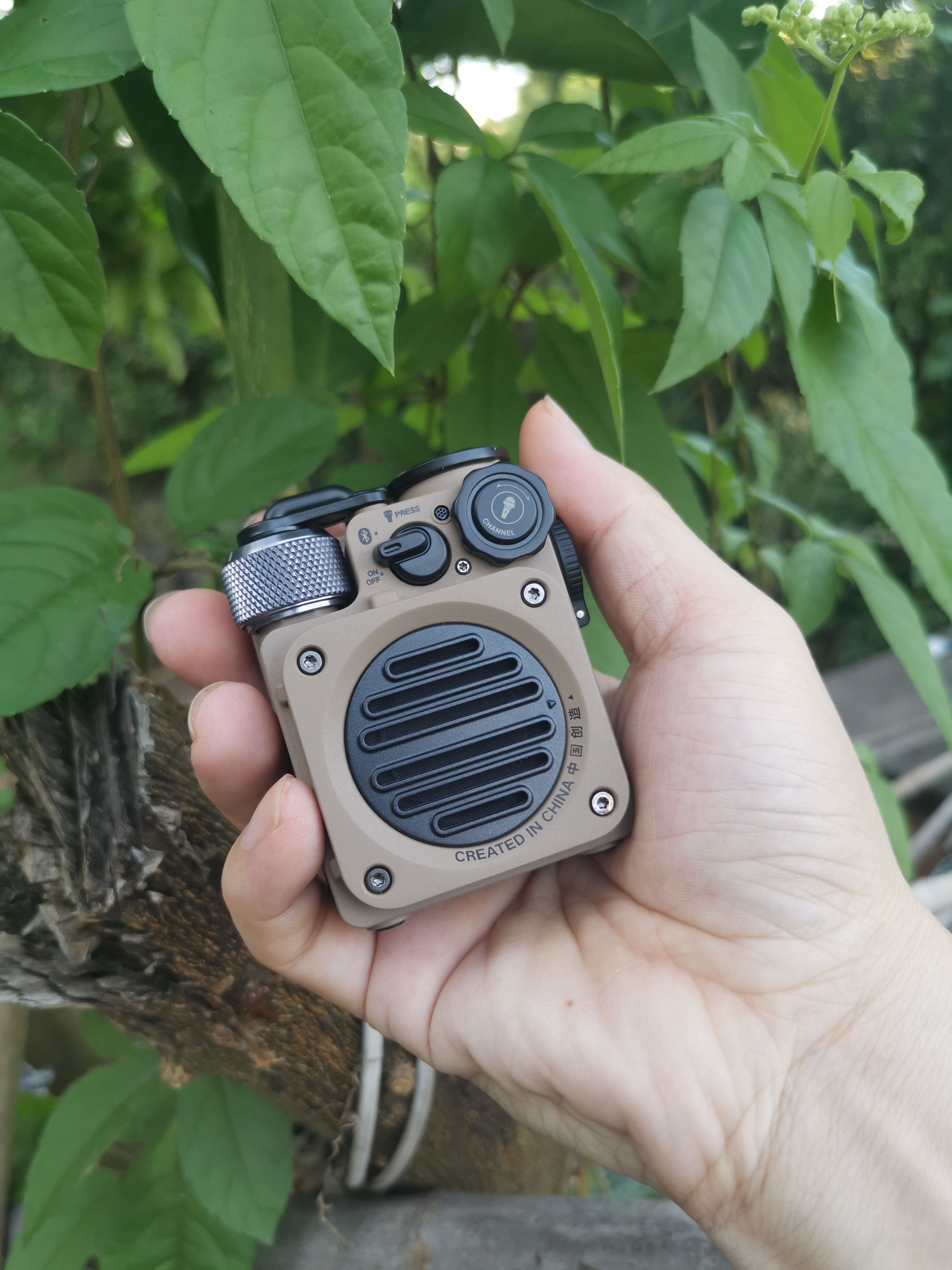 猫王收音机限量版,猫王新推出野性mini便携音箱