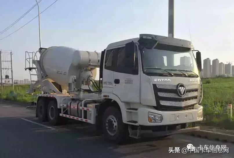 欧曼国五牵引车新车,15年欧曼9.6高栏350马力