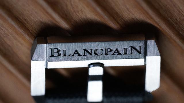 劳力士潜水表宝珀 (劳力士潜航者和宝珀五十噚哪个好)