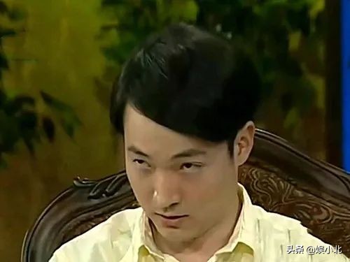 成名后爸爸去世,不婚却爱上小10岁女主播,“吕秀才”的跌宕人生