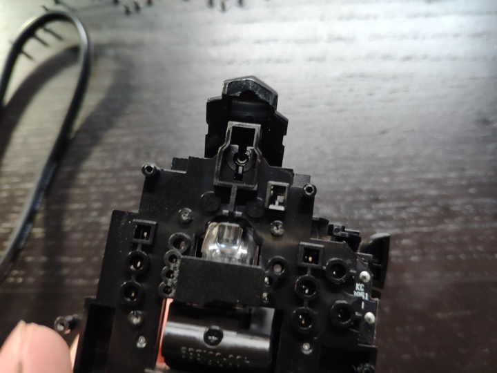 拆解罗技g90鼠标,罗技g502怎么拆右键微动开关