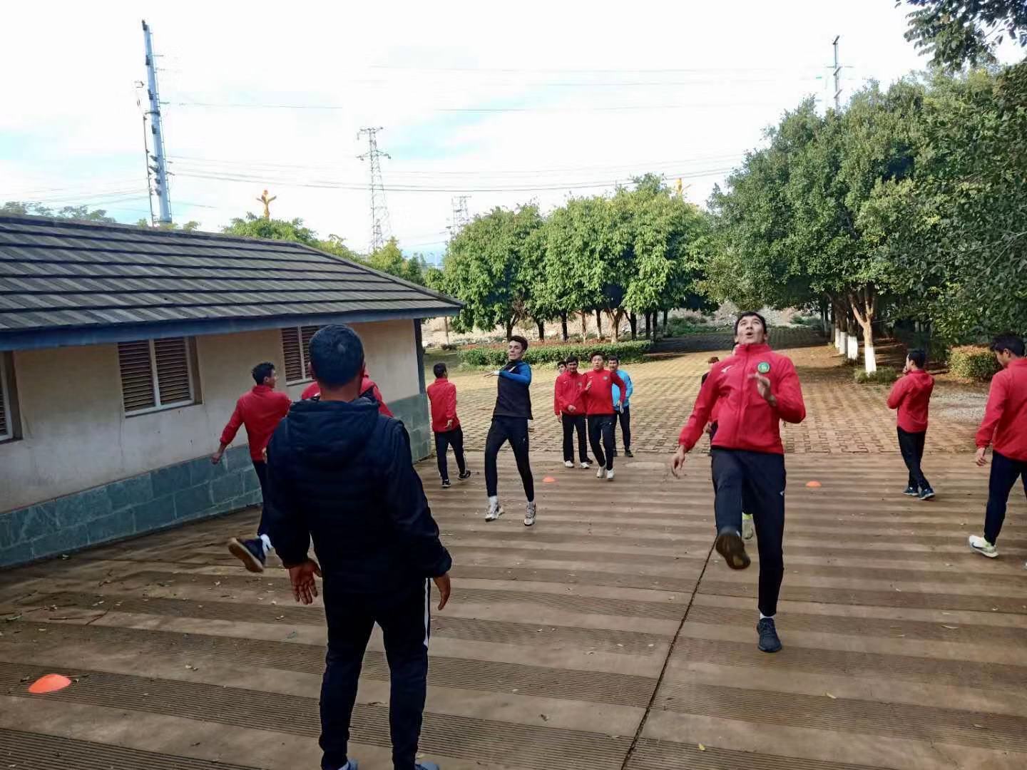 努力备战,继续训练全力备战新赛季