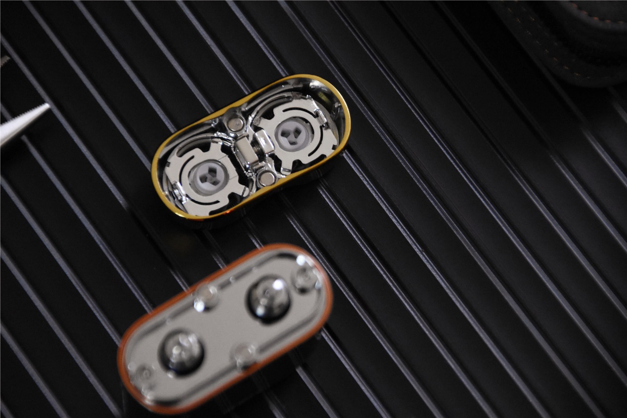 剃须刀小巧轻便须眉,最新款的实用的剃须刀