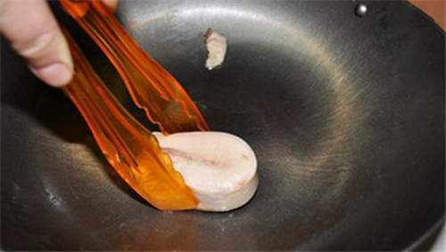 铁锅做菜有铁腥味怎么办,铁锅做饭总有铁锈味怎么处理