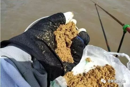 打窝的最好方法和技巧,打窝的诀窍