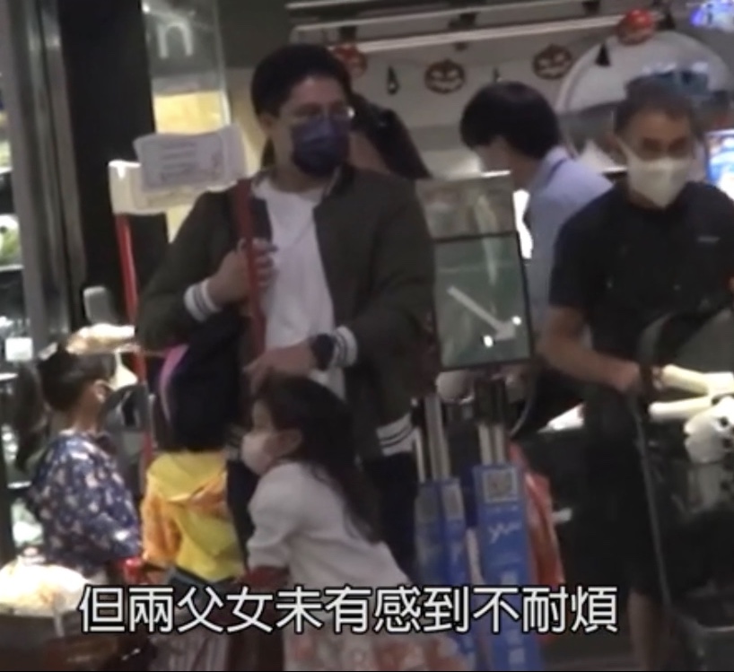 霍启刚晒与郭晶晶甜蜜合照,霍启刚为郭晶晶庆40岁生日