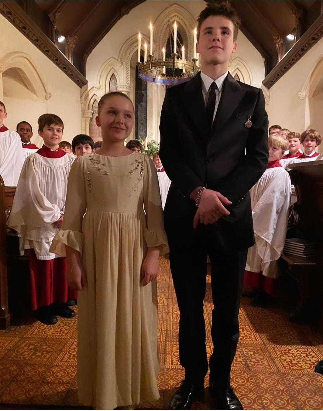 贝克汉姆女儿健身,贝克汉姆女儿游泳