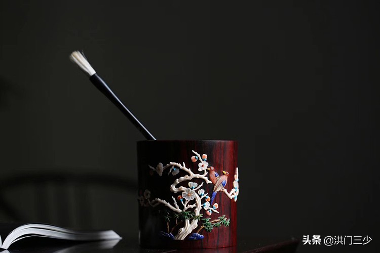 现在开定制家具厂前景怎么样,现在开一家日用品厂值得投资吗