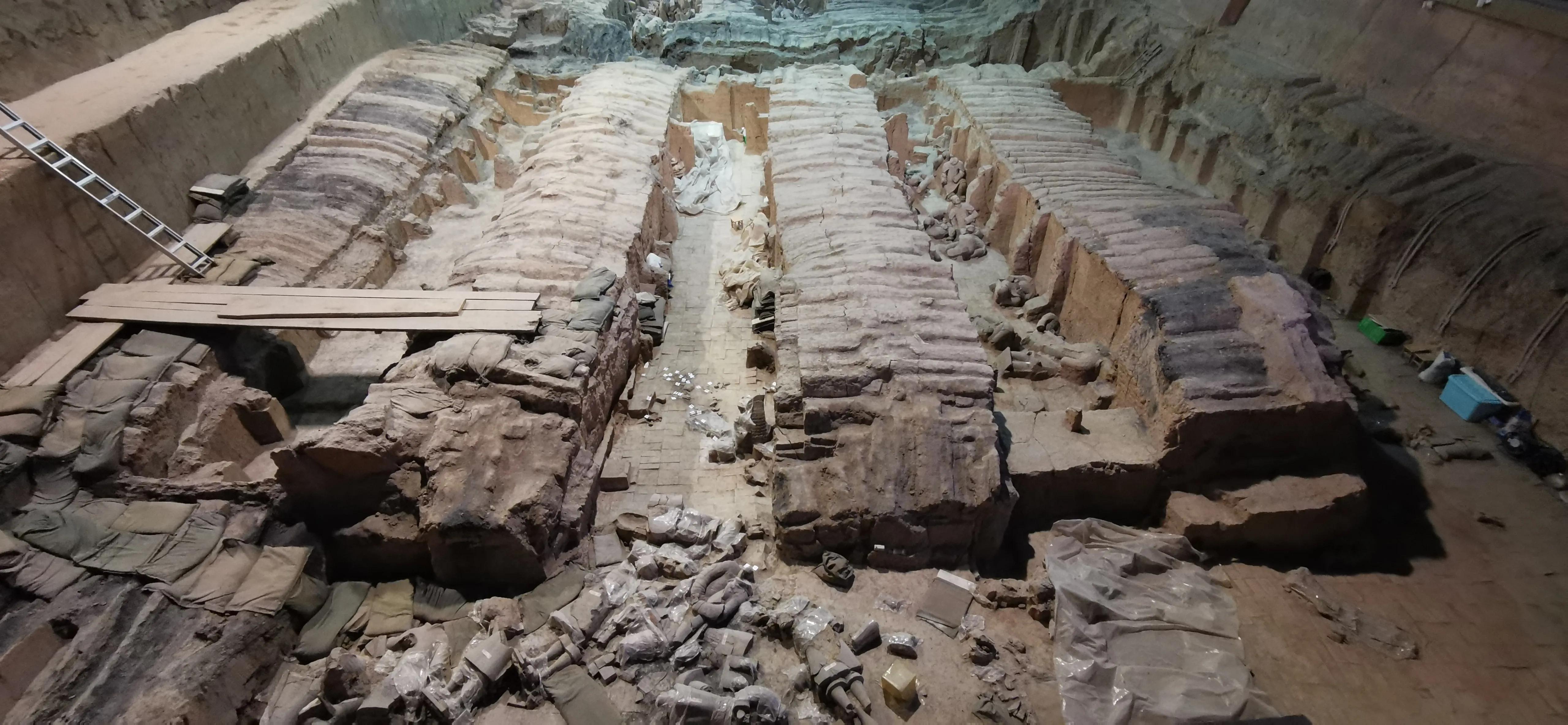 秦始皇陵兵马俑现场有讲解吗,秦始皇陵兵马俑的所在地