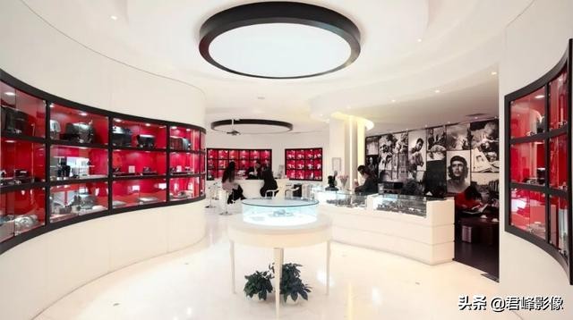 新手入门摄影买徕卡什么相机,日常拍照用徕卡生动还是经典